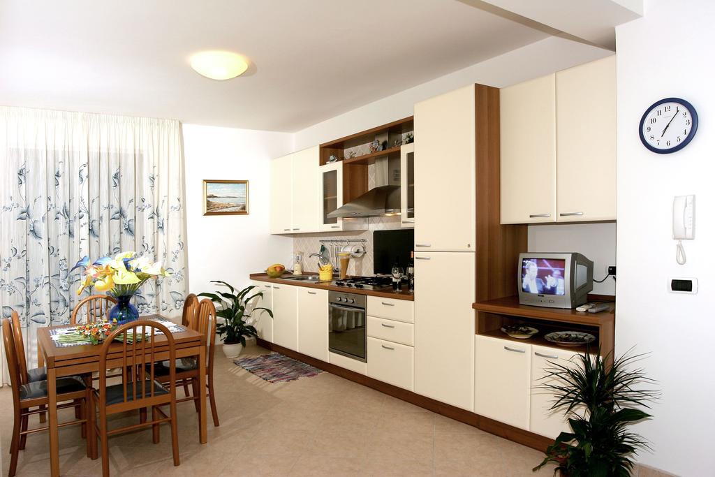 Verde Mare "Appartamenti Per Vacanze" Tortoreto Exterior foto